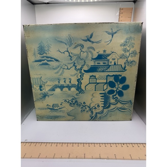 Huntley And Palmers Other - Antique Huntley & Palmers Biscuits Tin Large W/Top VERY RARE! 9 x 8.5 x 4.75